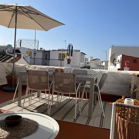 Апартаменты Town House With Roof Terrace - Old Town Марбелья Экстерьер фото